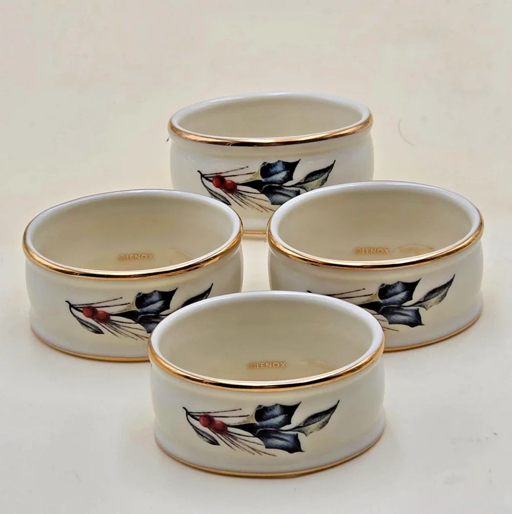 Lenox Winter Greetings Napkin Ring Set of 4 Ivory Porcelain Holly Berry Gold Rim